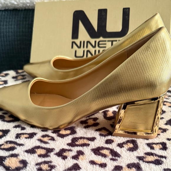 Ninety Union Gold Women's Square Stack Heels Shoes NEW Size 8 Church Formal - Picture 4 of 15